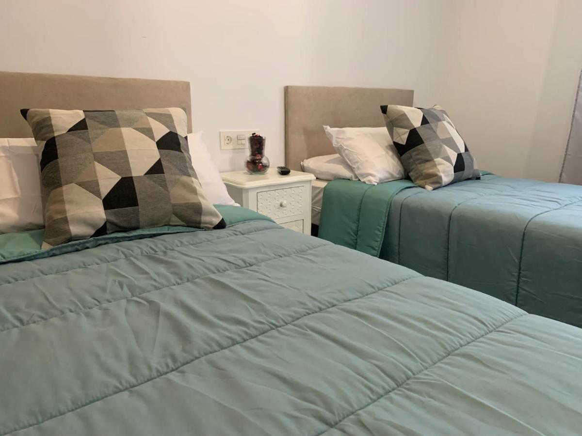 Encanto I Solo Familias Y Parejas En Zona Centro Conil De La Frontera Luaran gambar